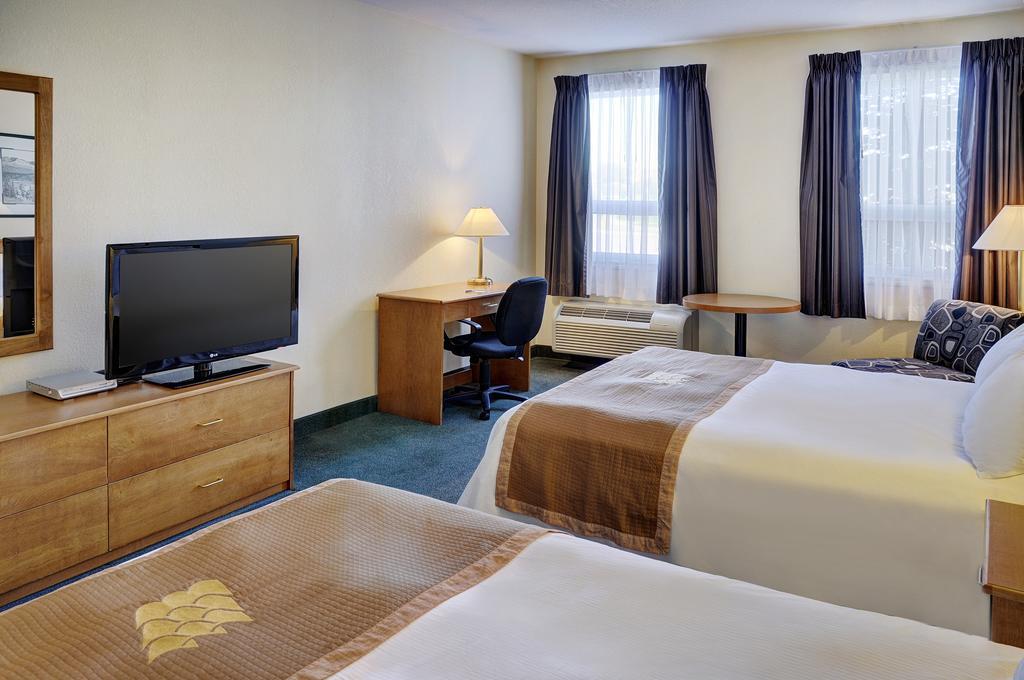 Lakeview Inns & Suites - Okotoks Номер фото
