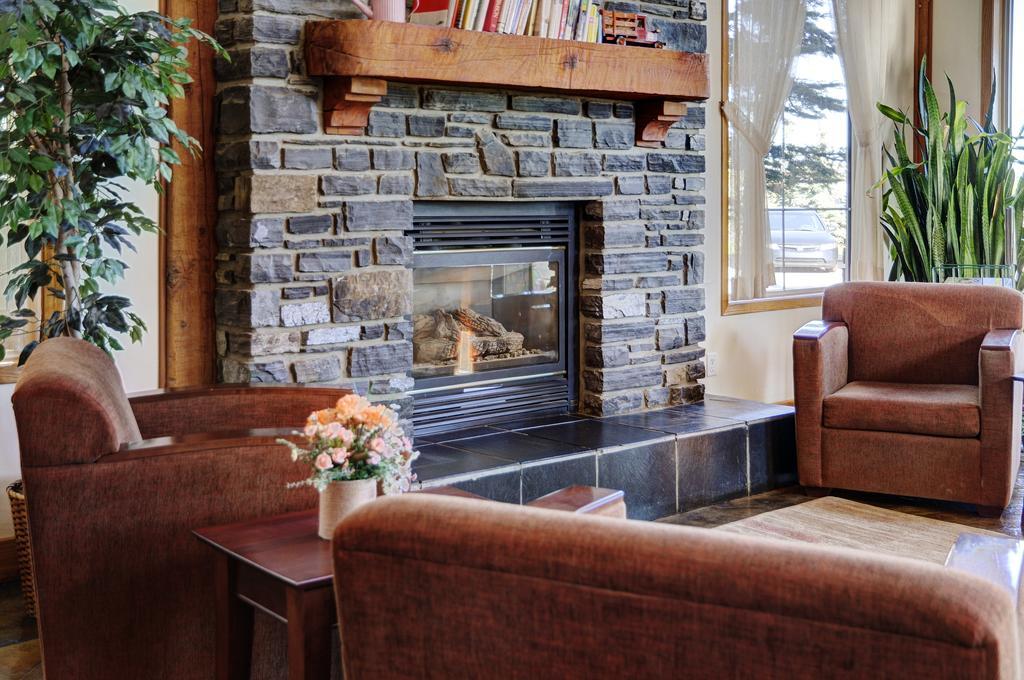 Lakeview Inns & Suites - Okotoks Экстерьер фото