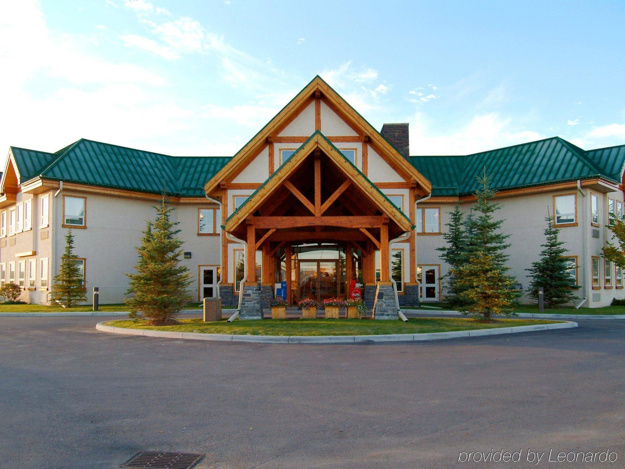 Lakeview Inns & Suites - Okotoks Экстерьер фото