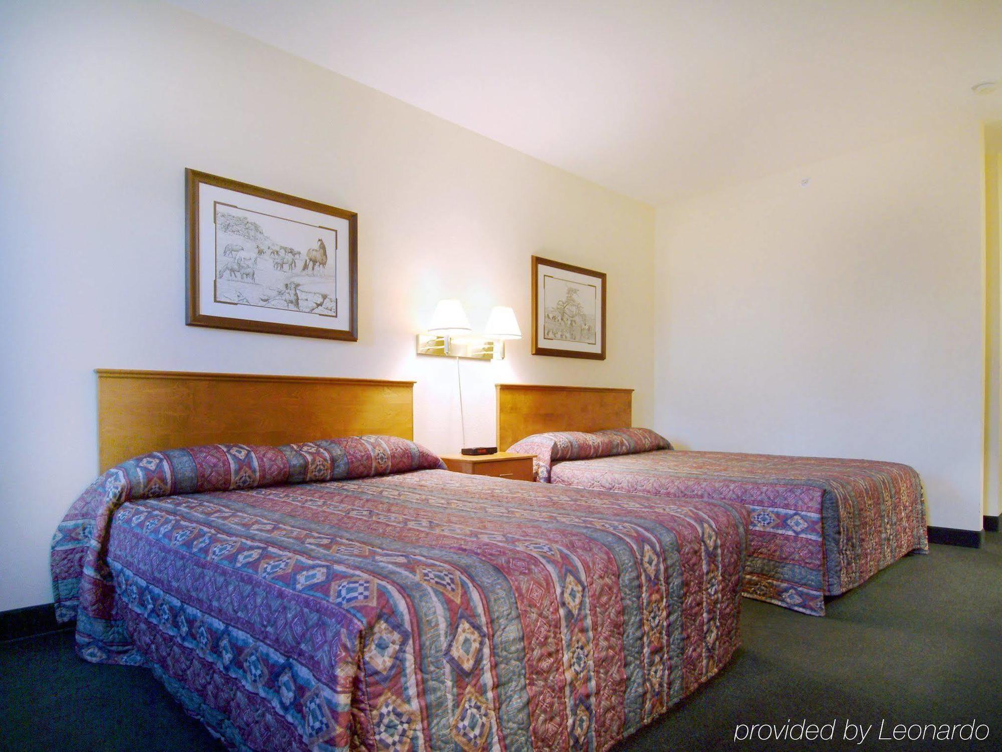 Lakeview Inns & Suites - Okotoks Номер фото